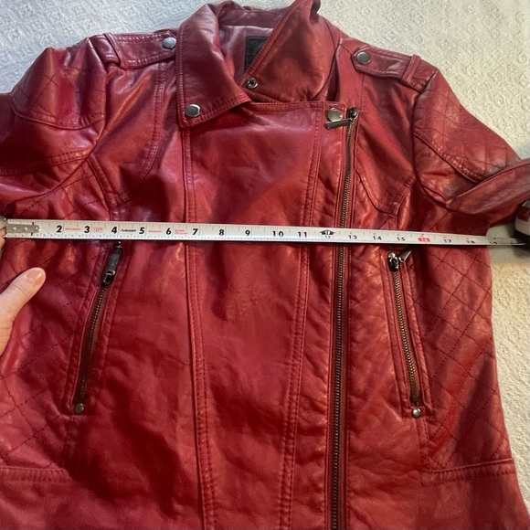 Dollhouse Women's Bold Maroon Faux‎ Leather Jacket Size Large- A lot of Style - Picture 5 of 16